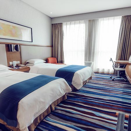 Holiday Inn Express Chongqing Guanyinqiao By Ihg Zewnętrze zdjęcie