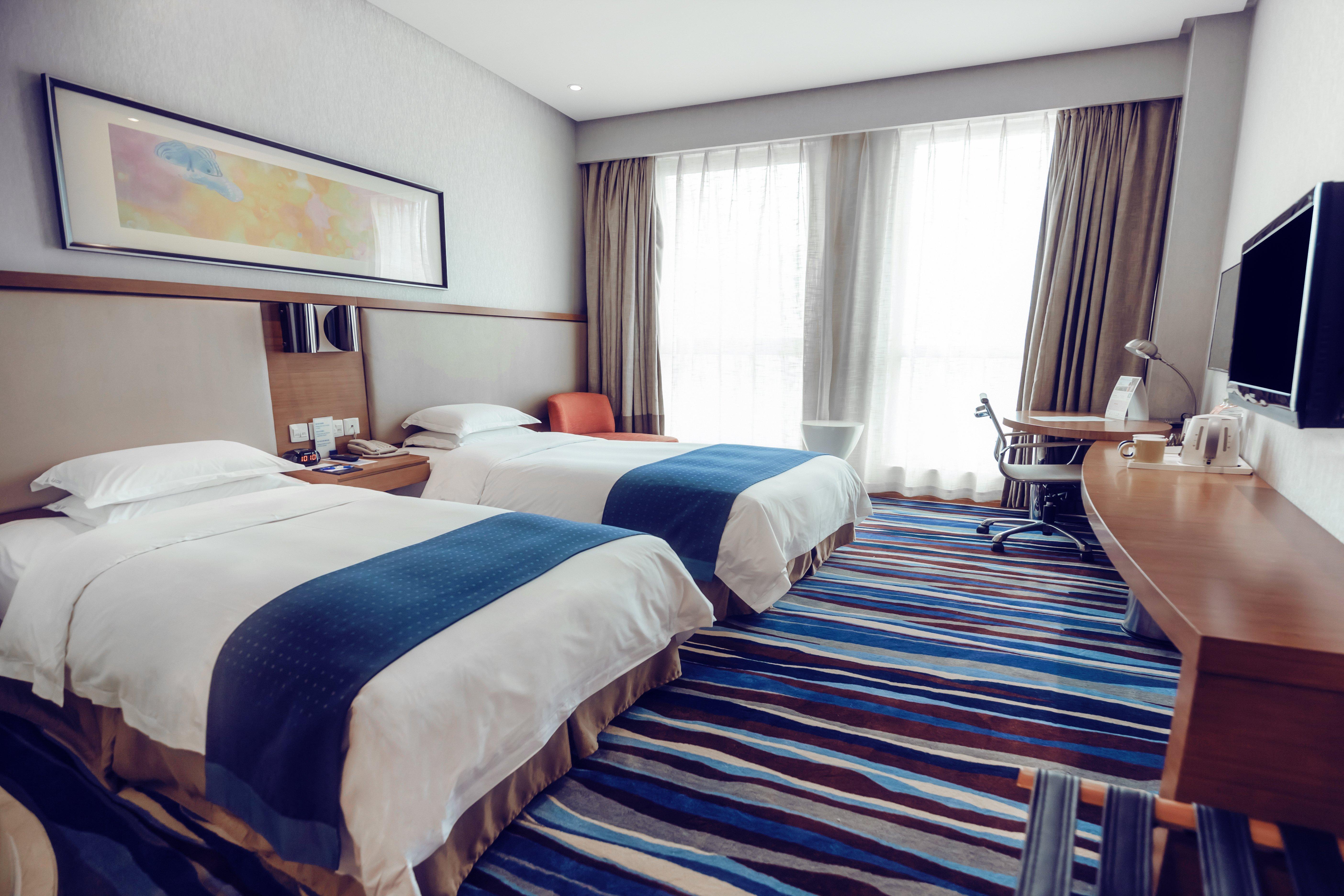 Holiday Inn Express Chongqing Guanyinqiao By Ihg Zewnętrze zdjęcie