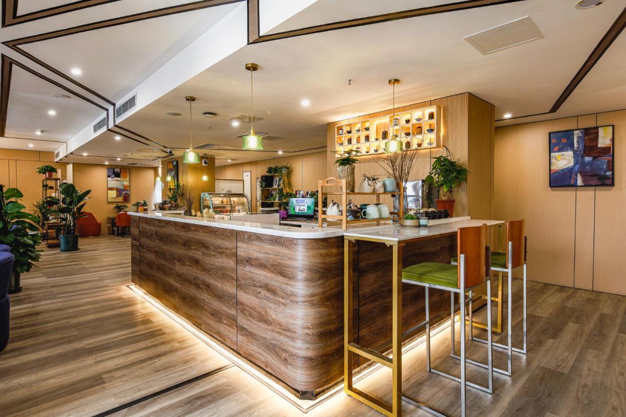Holiday Inn Express Chongqing Guanyinqiao By Ihg Zewnętrze zdjęcie