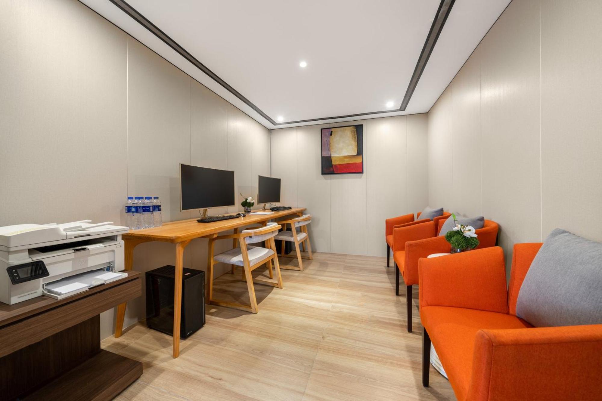 Holiday Inn Express Chongqing Guanyinqiao By Ihg Zewnętrze zdjęcie