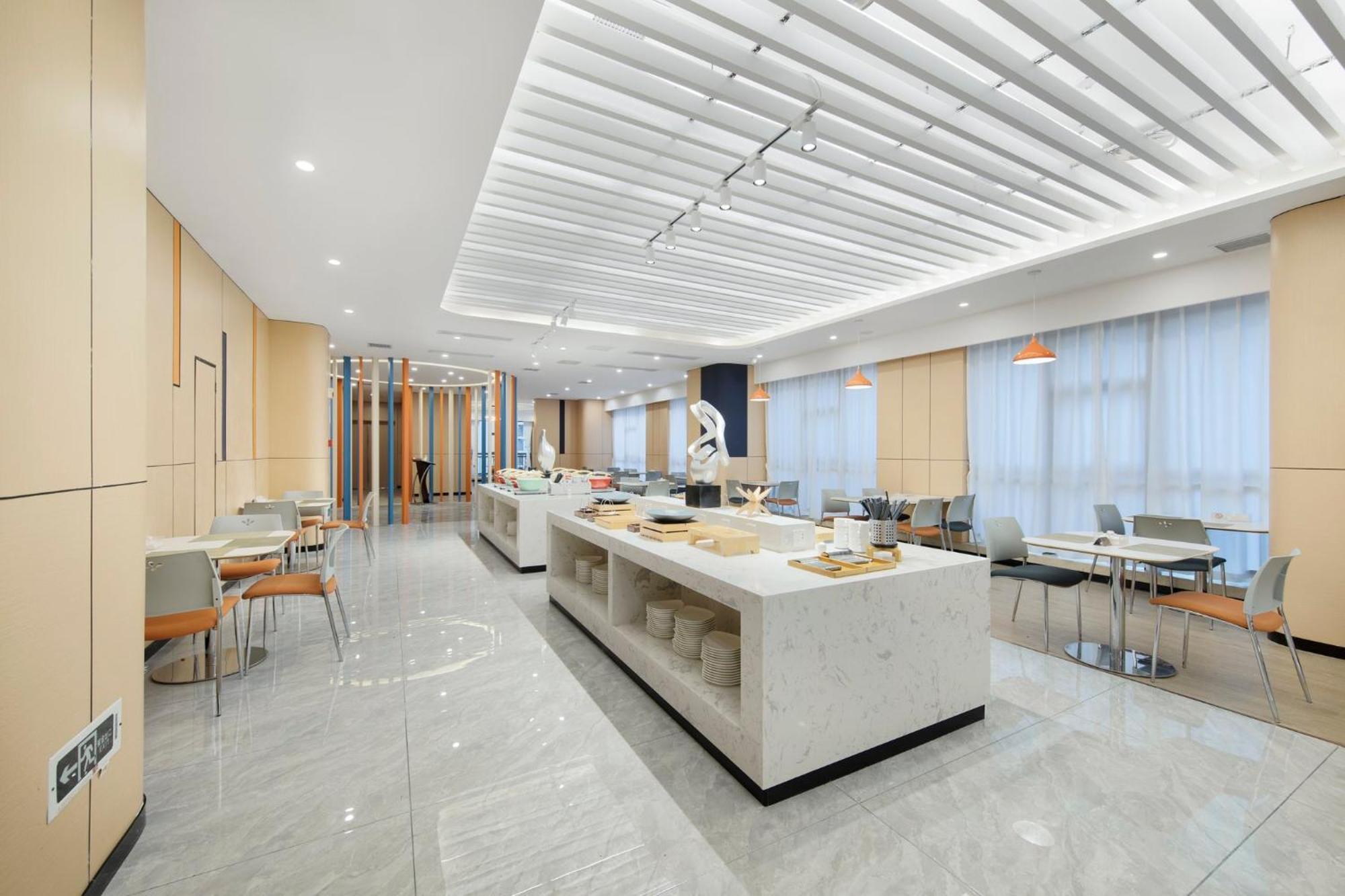 Holiday Inn Express Chongqing Guanyinqiao By Ihg Zewnętrze zdjęcie