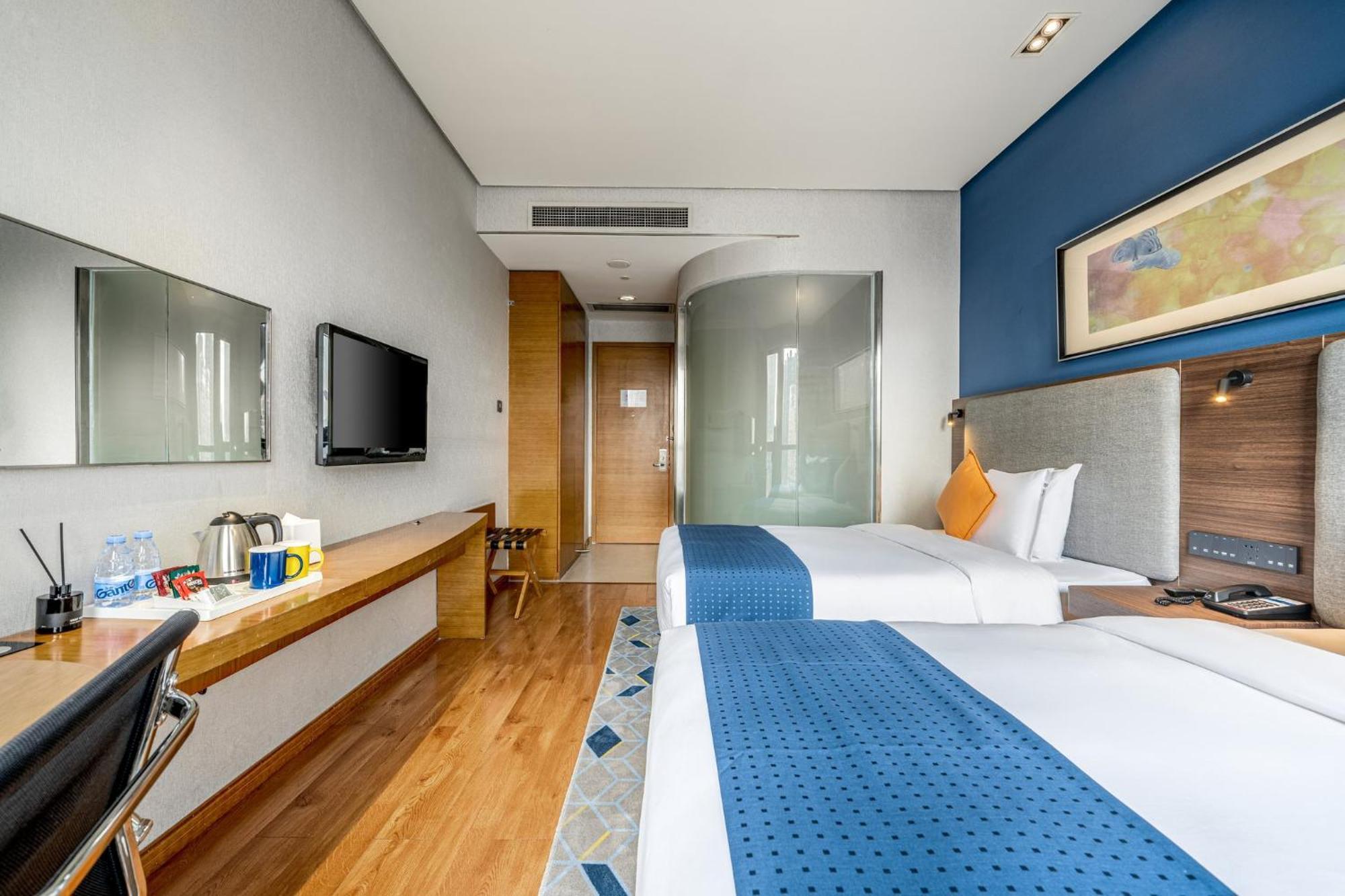Holiday Inn Express Chongqing Guanyinqiao By Ihg Zewnętrze zdjęcie