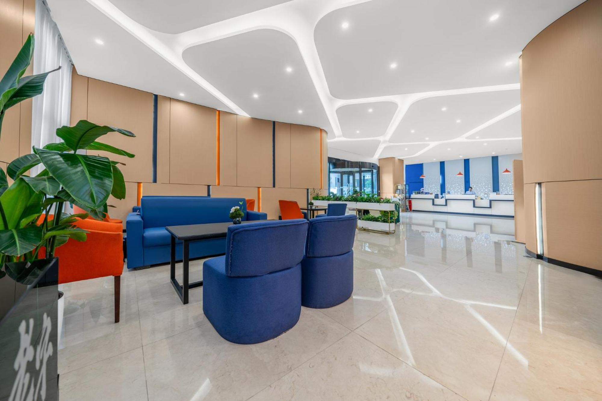 Holiday Inn Express Chongqing Guanyinqiao By Ihg Zewnętrze zdjęcie